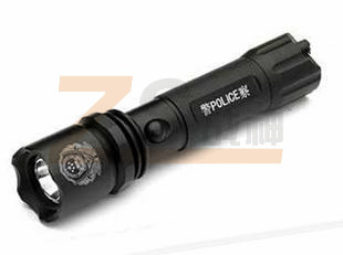 警用強(qiáng)光手電